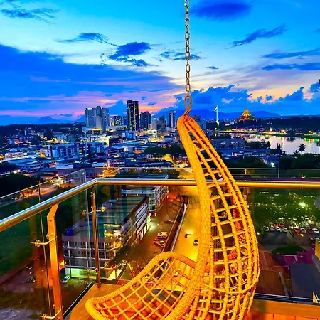 Riverine Kuching Luxury 4Pax With Balcony Facing Waterfront View Exterior photo