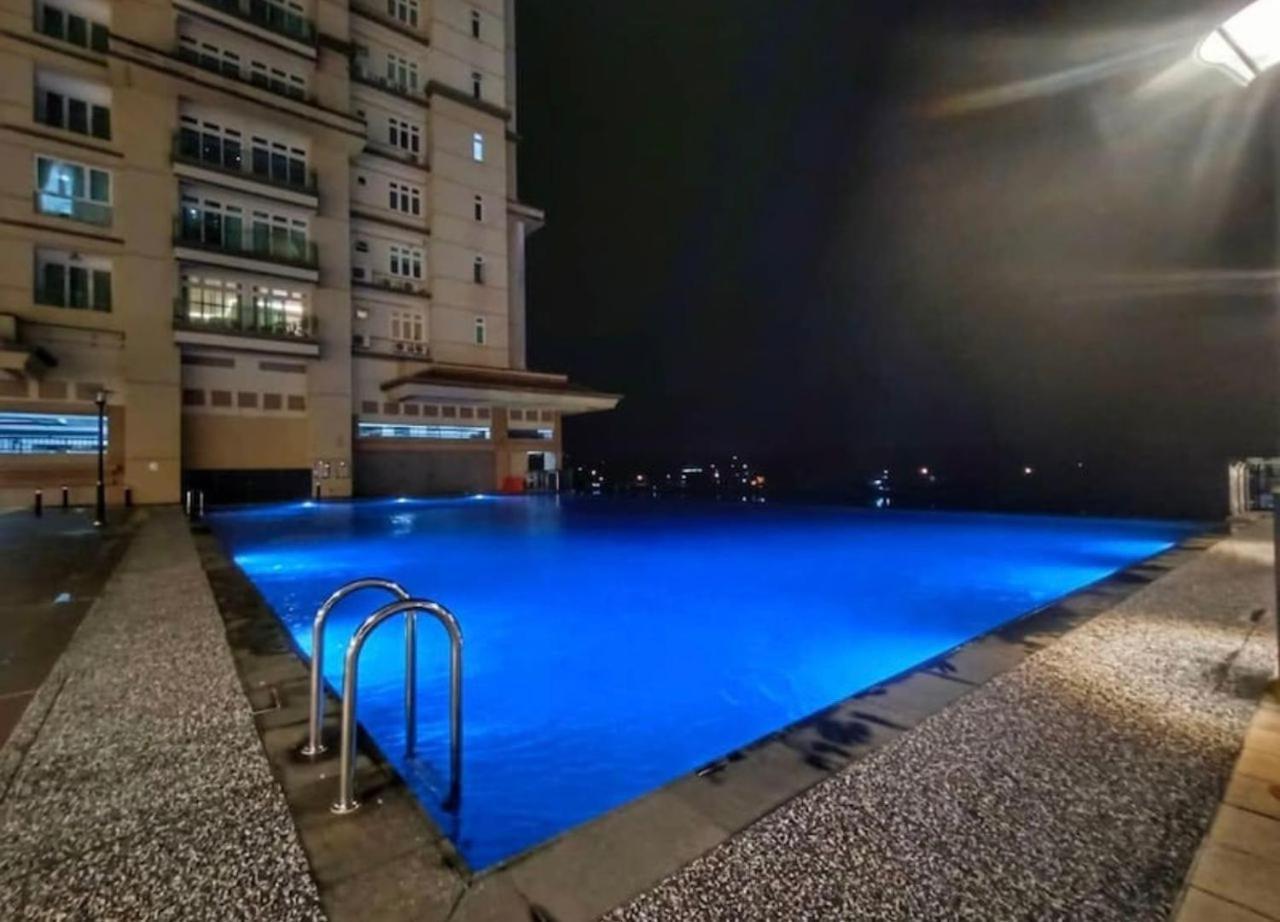 Riverine Luxury 4pax With Balcony Facing Waterfront View *
